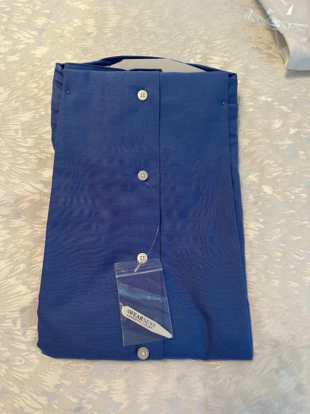 Kenneth Cole NWT Awareness Non Iron Slim Fit Button Down Shirt Size 17 34/35 - Picture 3 of 3